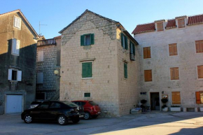 Отель Apartment Kastel stafilic 8678b  Каштел Камбеловац